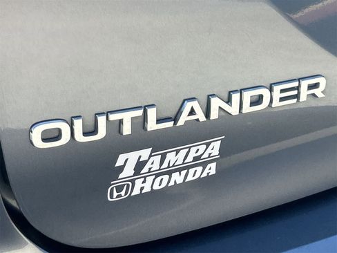 Used 2024 Mitsubishi Outlander SE image 7