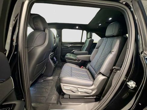 New 2026 Cadillac Escalade IQ Sport 1 w/ LPO, ONYX Package AWD/4WD image 22