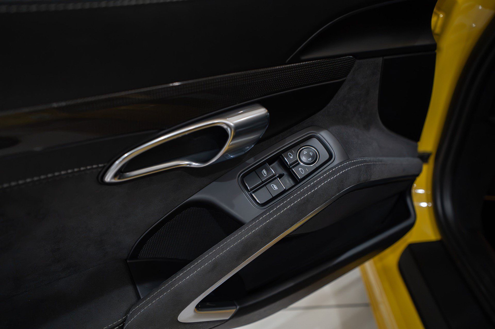 Used 2018 Porsche 911 GT3 RWD image 6