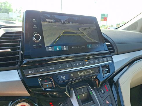 Certified 2025 Honda Odyssey Touring image 24