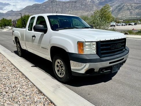 Used 2009 GMC Sierra 1500 W/T image 9