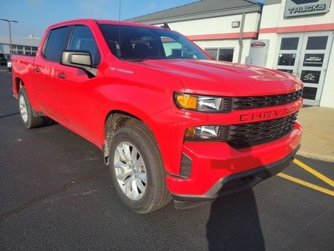 Used 2021 Chevrolet Silverado 1500 Custom image 1