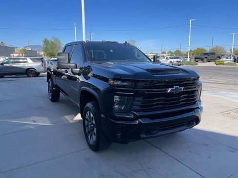 Used 2024 Chevrolet Silverado 2500 Custom w/ Custom Convenience Package AWD/4WD image 7