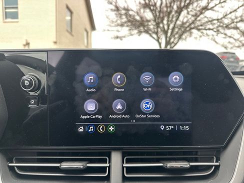 Used 2025 Chevrolet Trax LS w/ LS Convenience Package image 16