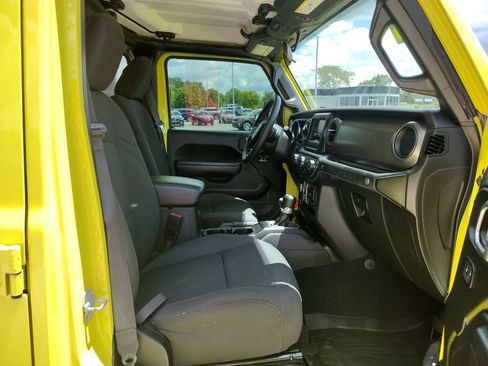 Used 2022 Jeep Wrangler Unlimited Sport AWD/4WD image 14