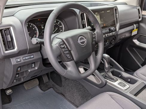 New 2026 Nissan Frontier SV w/ SV Convenience Package AWD/4WD image 18