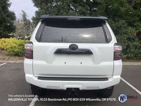 Used 2021 Toyota 4Runner Venture w/ Moonroof Package image 21
