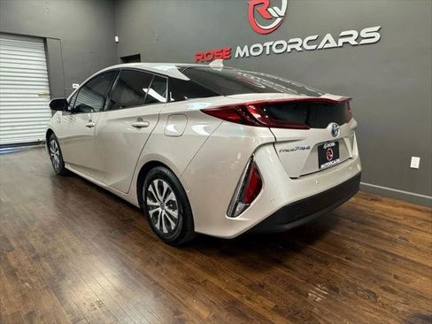 Used 2020 Toyota Prius Prime Limited image 3