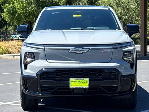 Used 2025 Chevrolet Silverado EV RST AWD/4WD image 7