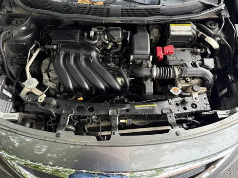 Used 2017 Nissan Versa SV FWD image 7