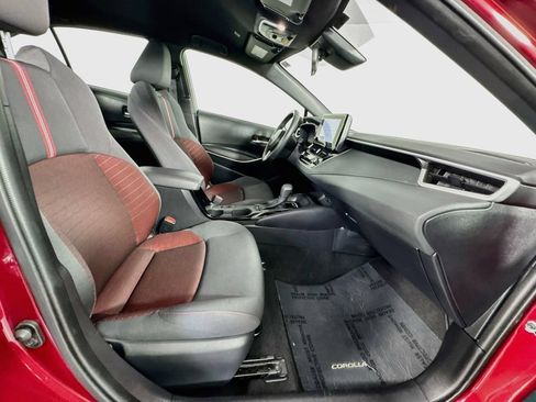 Used 2025 Toyota Corolla SE FWD image 34