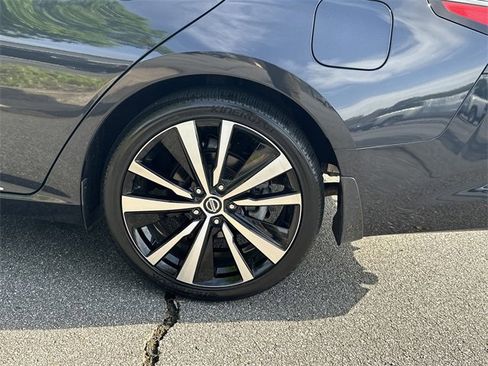 Certified 2019 Nissan Altima 2.5 Platinum image 20