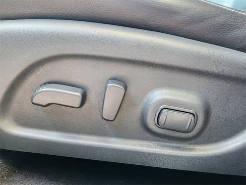 Used 2018 Nissan Murano SL w/ Midnight Edition Package image 17