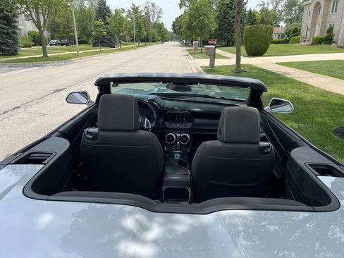 Used 2019 Chevrolet Camaro LT image 8