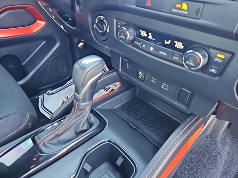Used 2023 Nissan Frontier PRO-4X w/ Technology Package image 18