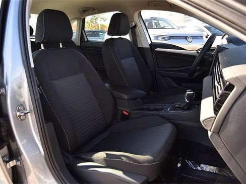 Certified 2025 Volkswagen Jetta S image 20