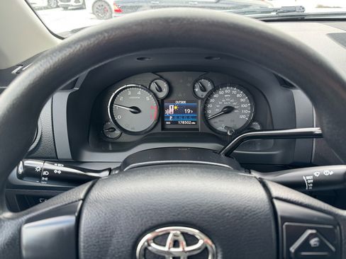 Used 2014 Toyota Tundra SR image 25