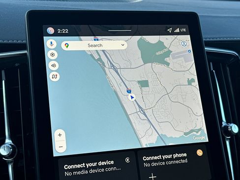 New 2026 Volvo XC90 T8 Plus w/ Protection Package Premier image 16