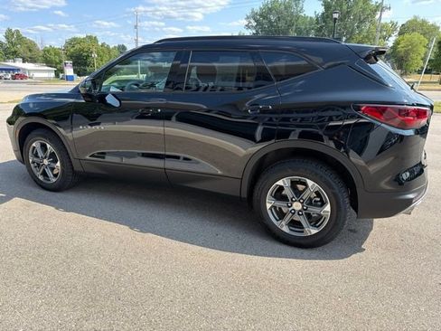 Used 2024 Chevrolet Blazer LT w/ Convenience Package AWD/4WD image 5