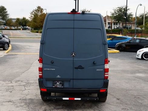 Used 2018 Mercedes-Benz Sprinter 2500 image 11