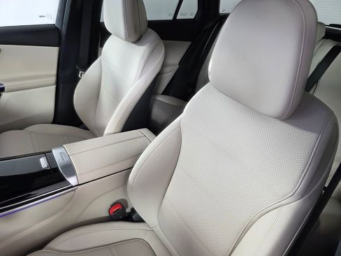 Certified 2025 Mercedes-Benz GLC 300 GLC 300 image 11