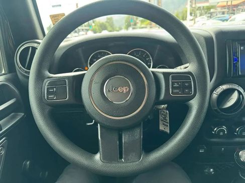 Used 2018 Jeep Wrangler Unlimited Sport AWD/4WD image 23