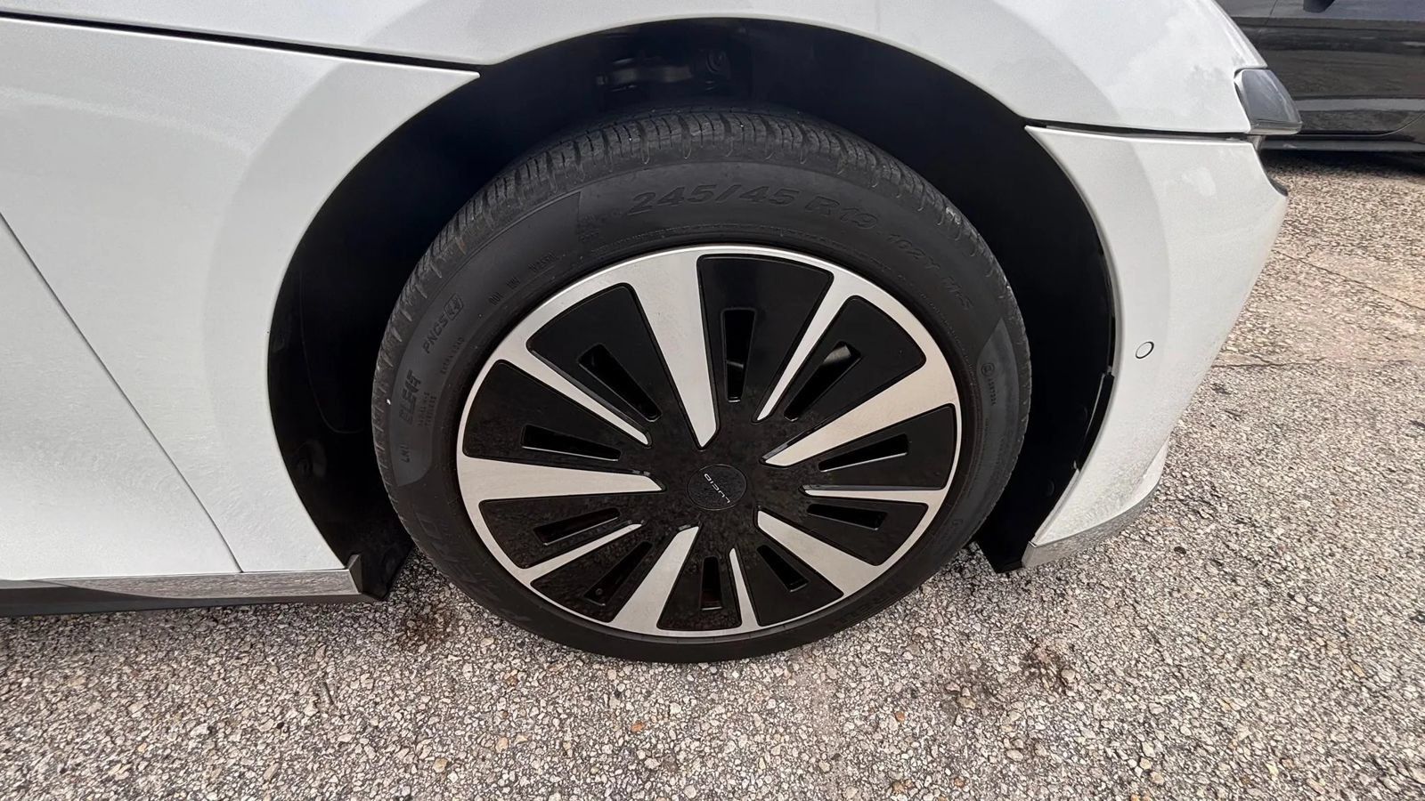 Used 2023 Lucid Air Pure AWD/4WD image 24