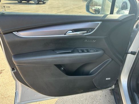 Used 2018 Cadillac XT5 Premium Luxury image 14