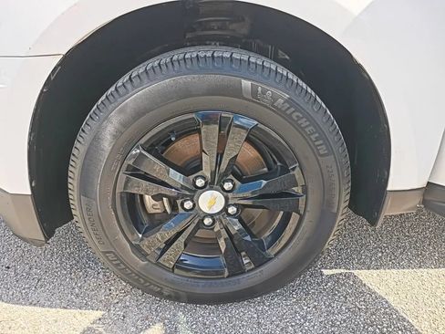 Used 2017 Chevrolet Equinox LS FWD image 21