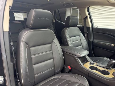 Used 2019 GMC Acadia Denali w/ Technology Package image 16