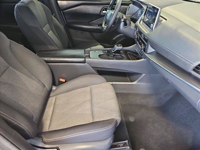Certified 2026 Nissan Rogue SV FWD image 25