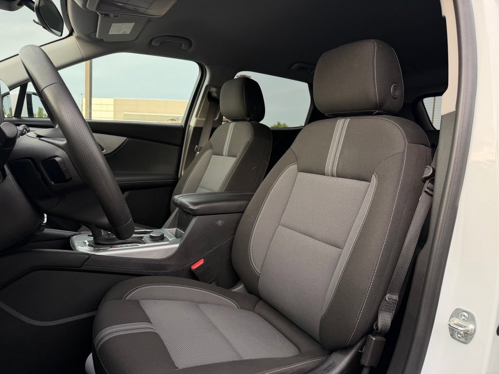 Used 2025 Chevrolet Blazer LT FWD image 10