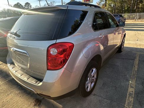 Used 2015 Chevrolet Equinox LT w/ Driver Convenience Package image 4