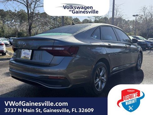 Certified 2024 Volkswagen Jetta SE image 6