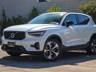 Used 2026 Volvo XC40 B5 Plus w/ Protection Package Premier AWD/4WD video 1