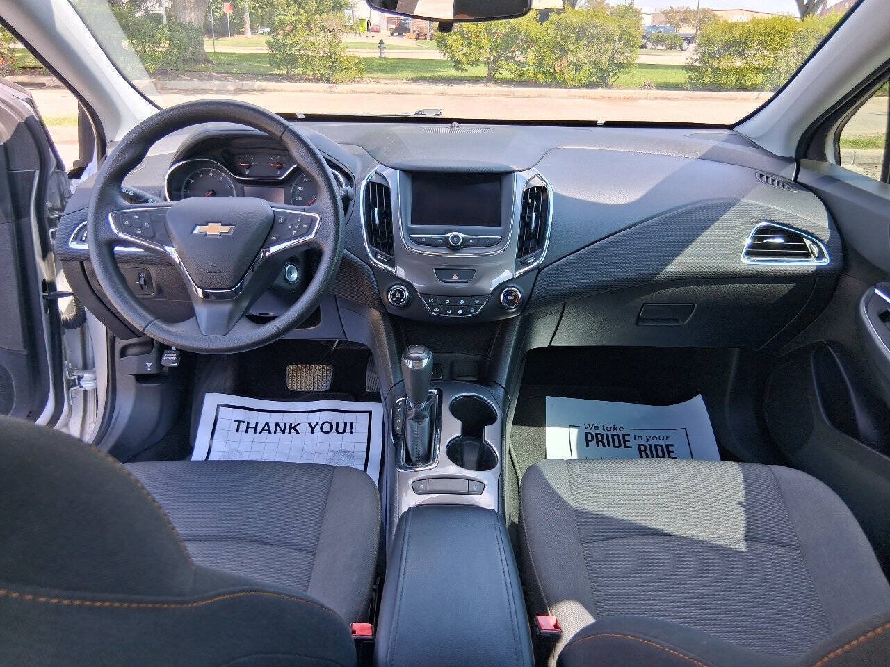 Used 2019 Chevrolet Cruze LS w/ LS Convenience Package FWD image 11