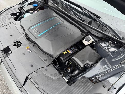 Certified 2024 Hyundai Ioniq 5 Limited AWD/4WD image 30