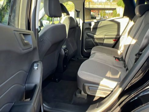Used 2022 Ford Escape SE image 28