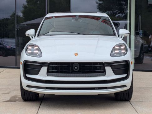 Used 2025 Porsche Macan image 6