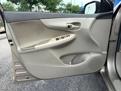 Used 2009 Toyota Corolla FWD image 10