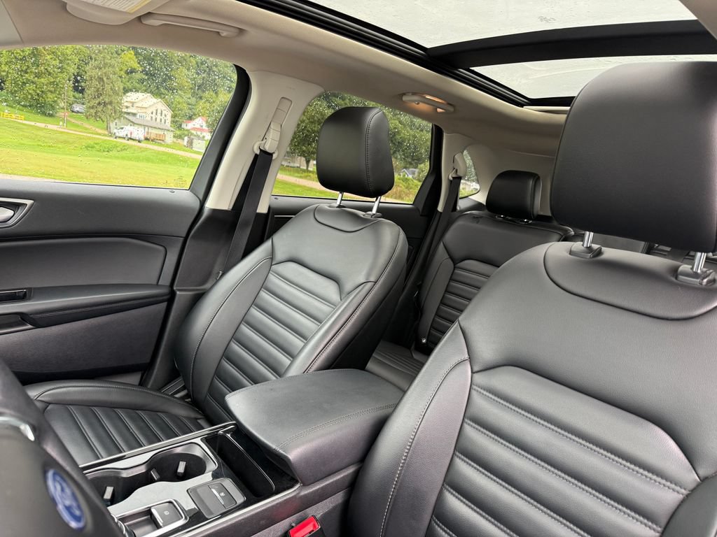 Used 2020 Ford Edge SEL w/ Convenience Package AWD/4WD image 23