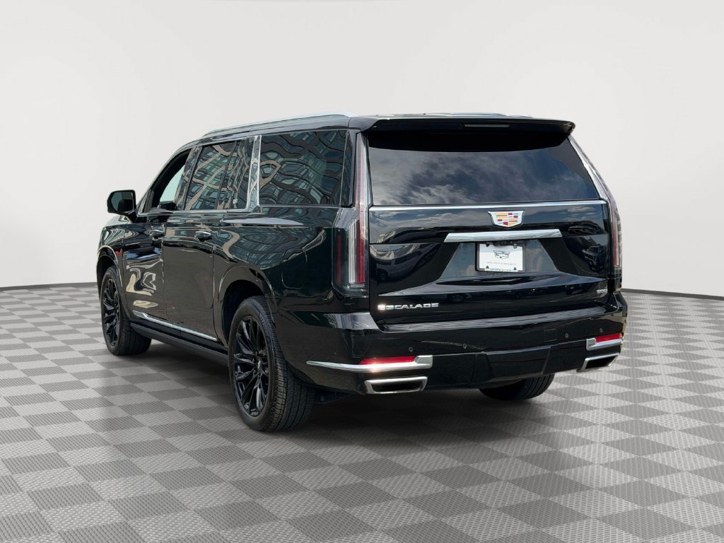 Certified 2025 Cadillac Escalade ESV Premium Luxury w/ Touring Package AWD/4WD image 5