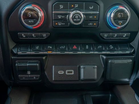 Used 2020 GMC Sierra 3500 Denali w/ Denali Ultimate Package AWD/4WD image 35