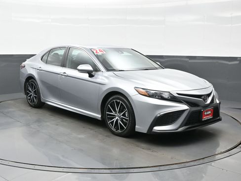 Used 2024 Toyota Camry SE FWD image 8