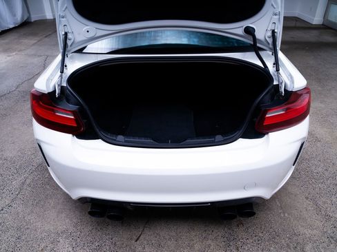 Used 2017 BMW M2 RWD image 11