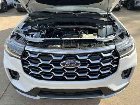 New 2026 Ford Explorer Platinum image 18
