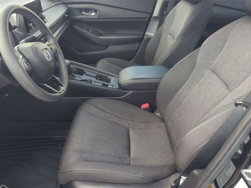 Used 2023 Honda Accord EX image 11