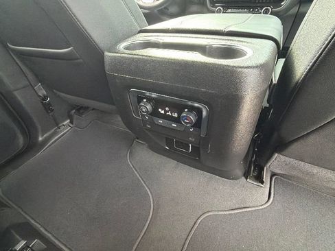 Certified 2025 Chevrolet Suburban Premier AWD/4WD image 33