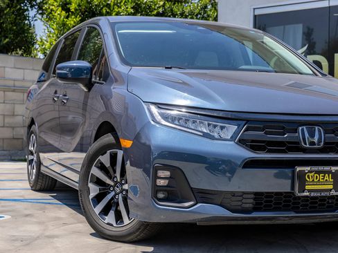 Used 2025 Honda Odyssey EX-L image 3