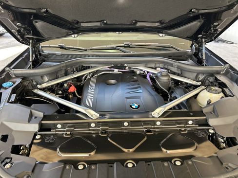 Used 2024 BMW X5 sDrive40i w/ M Sport Package image 13